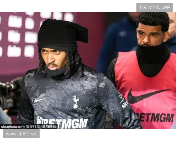 范戴克：赛季零封数据领跑英超的防线支柱