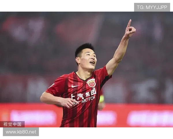 武磊今天又穿那双破运动鞋出门了？网友都看傻了！