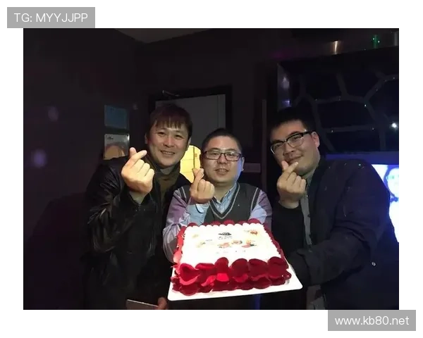 李宗伟家的冰箱里只放蛋白粉和冰水，连老婆想塞个蛋糕都被他瞪回去了