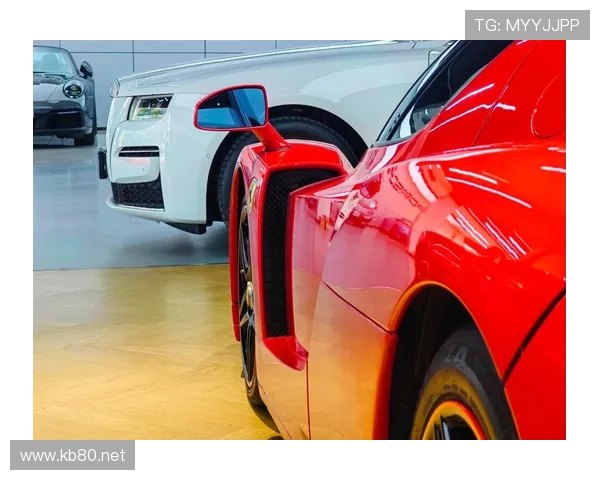 恩佐刚买了辆好几百万的豪车，邻居一看直接傻了眼，平时还挺低调的咋突然变这么奢侈？