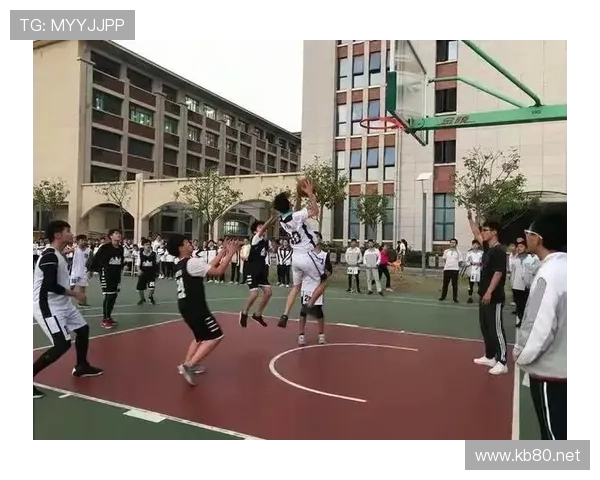 篮球跳球规则解析:开球程序与适用范围 篮球跳球规则解析:开球程序与适用范围